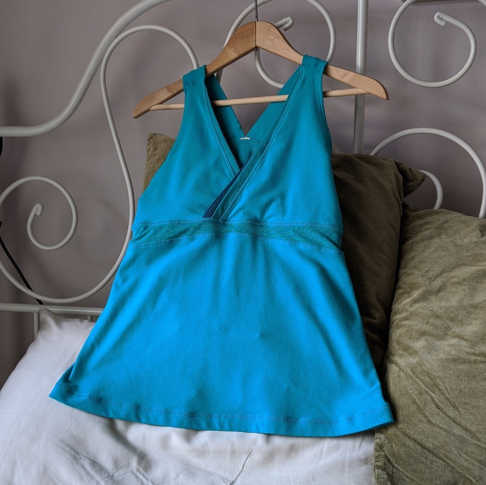 2 for $15 ✨ lululemon deep V athletic tank